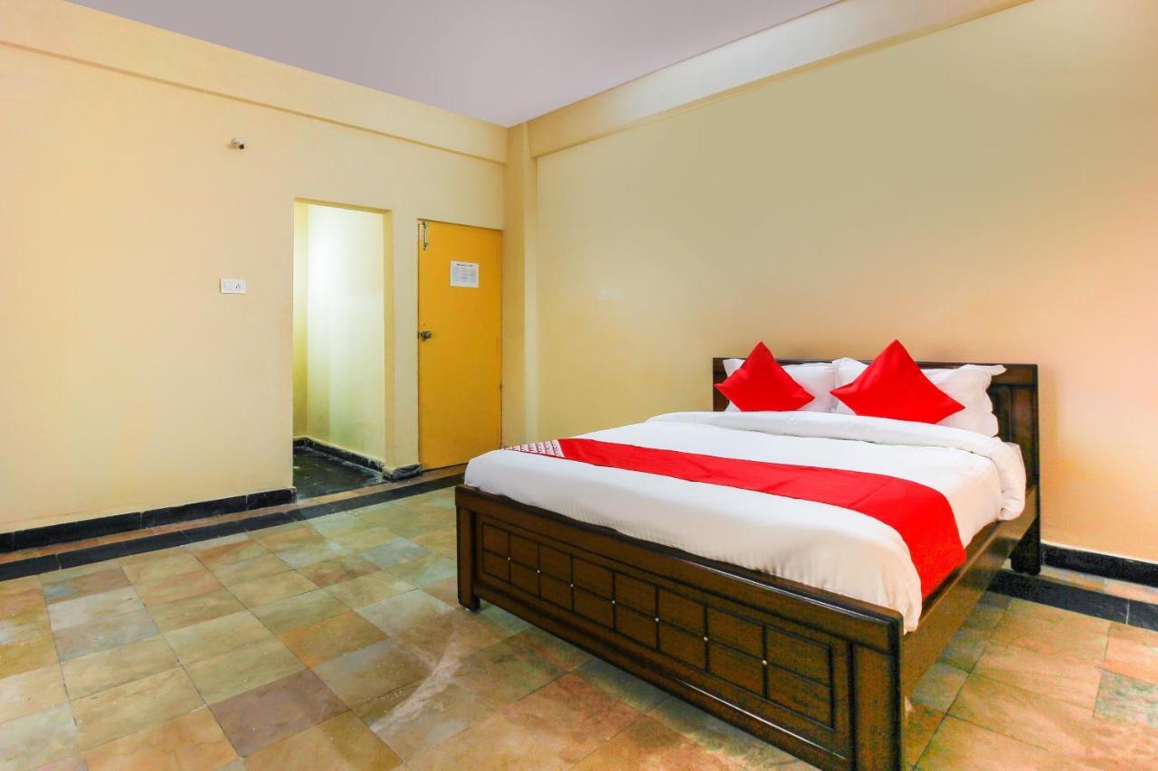 Hotel O Sai Residency Near Sr Nagar Metro Station Hyderabad Exterior foto