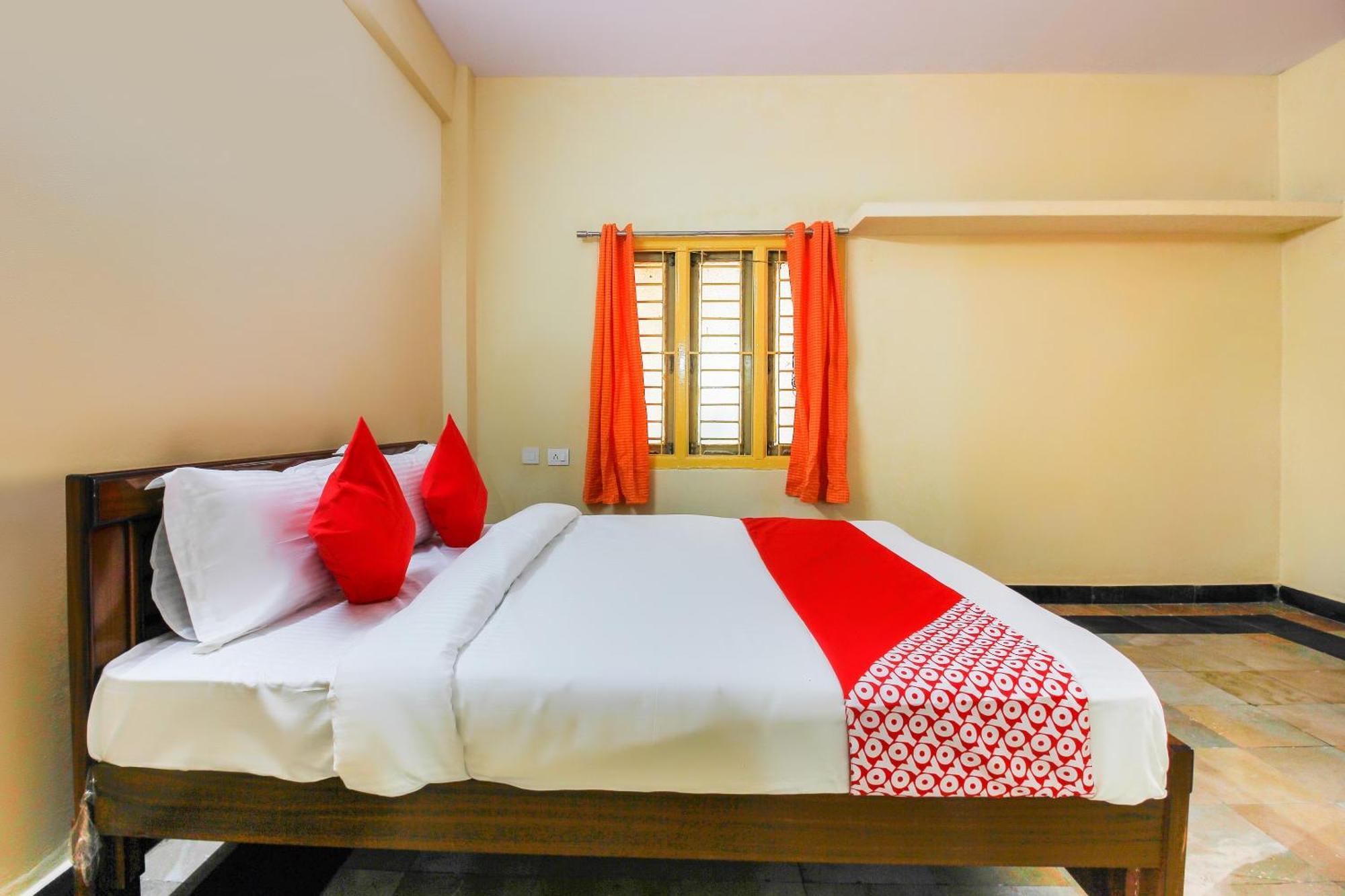 Hotel O Sai Residency Near Sr Nagar Metro Station Hyderabad Exterior foto