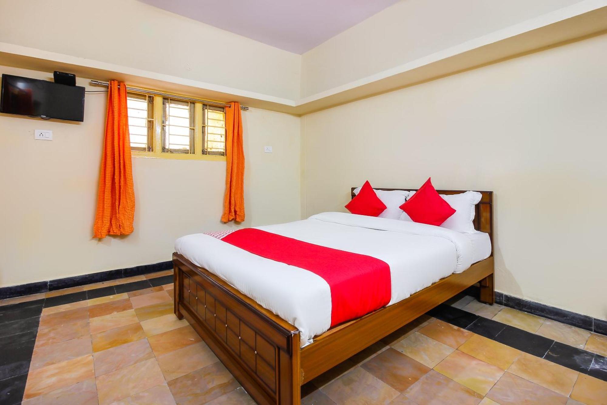 Hotel O Sai Residency Near Sr Nagar Metro Station Hyderabad Exterior foto