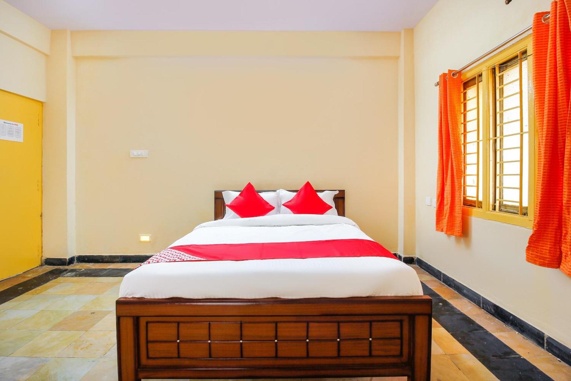 Hotel O Sai Residency Near Sr Nagar Metro Station Hyderabad Exterior foto