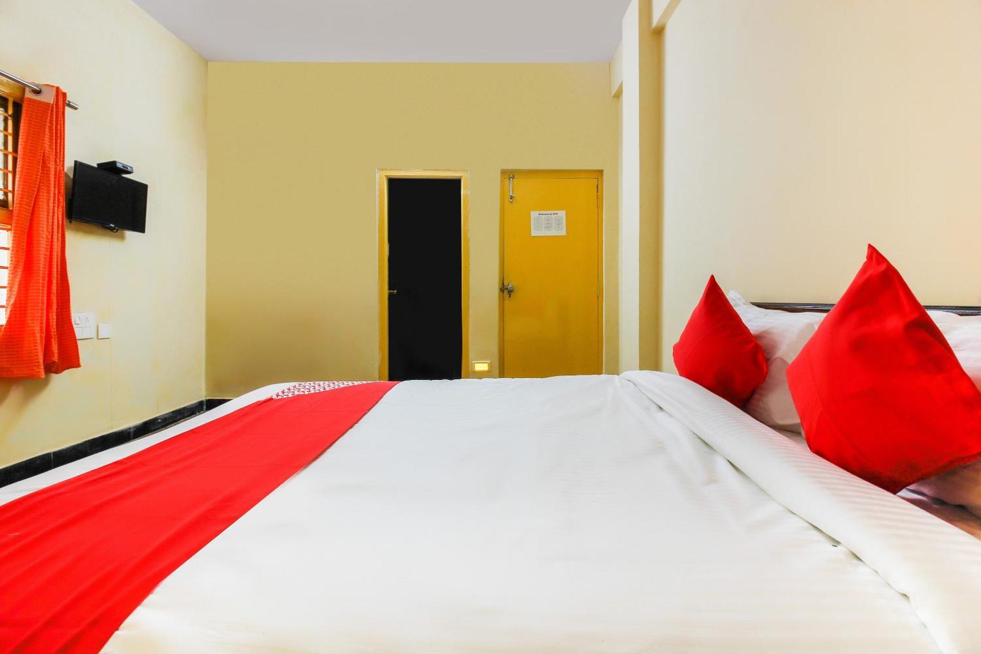 Hotel O Sai Residency Near Sr Nagar Metro Station Hyderabad Exterior foto
