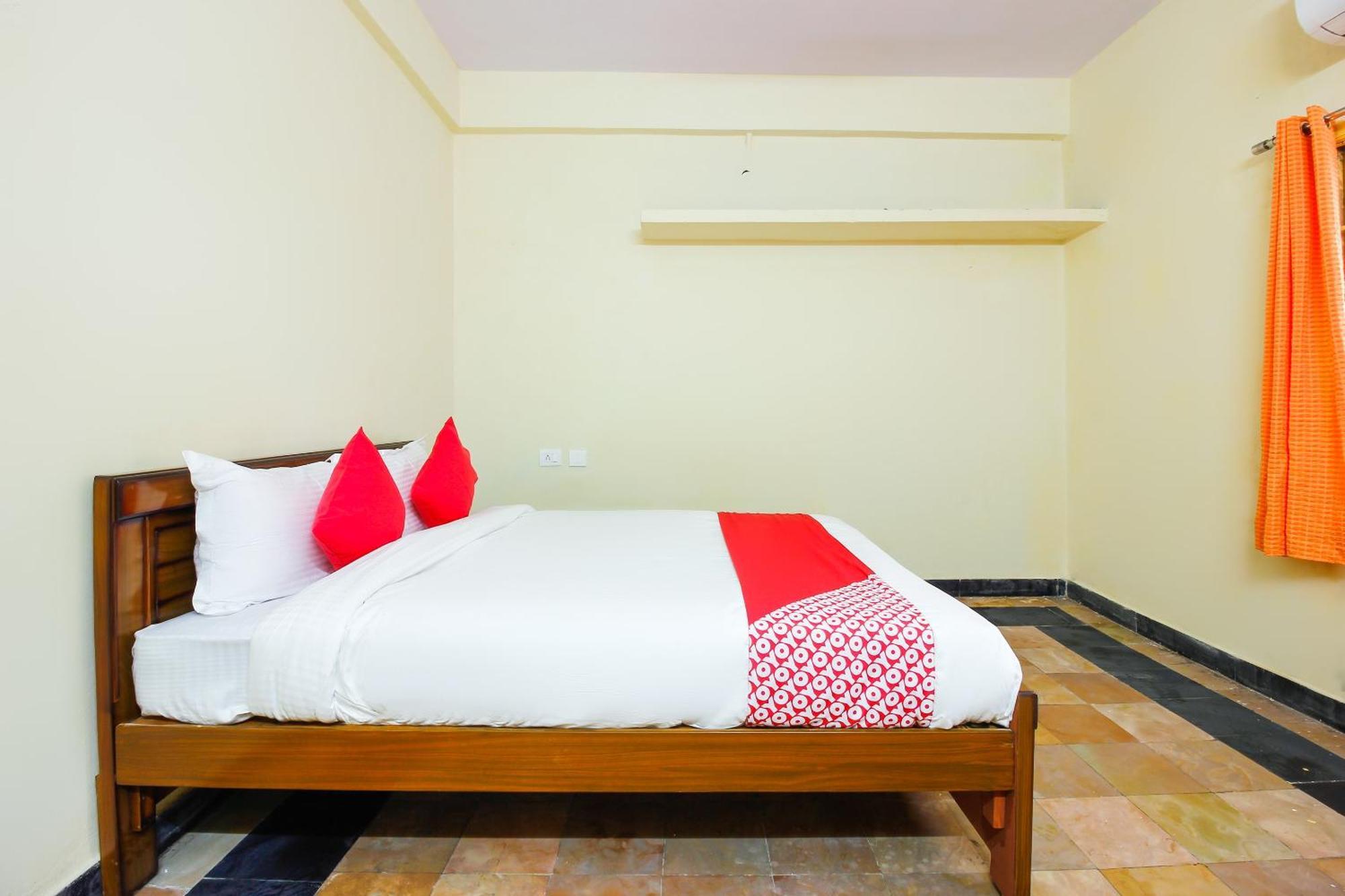 Hotel O Sai Residency Near Sr Nagar Metro Station Hyderabad Exterior foto