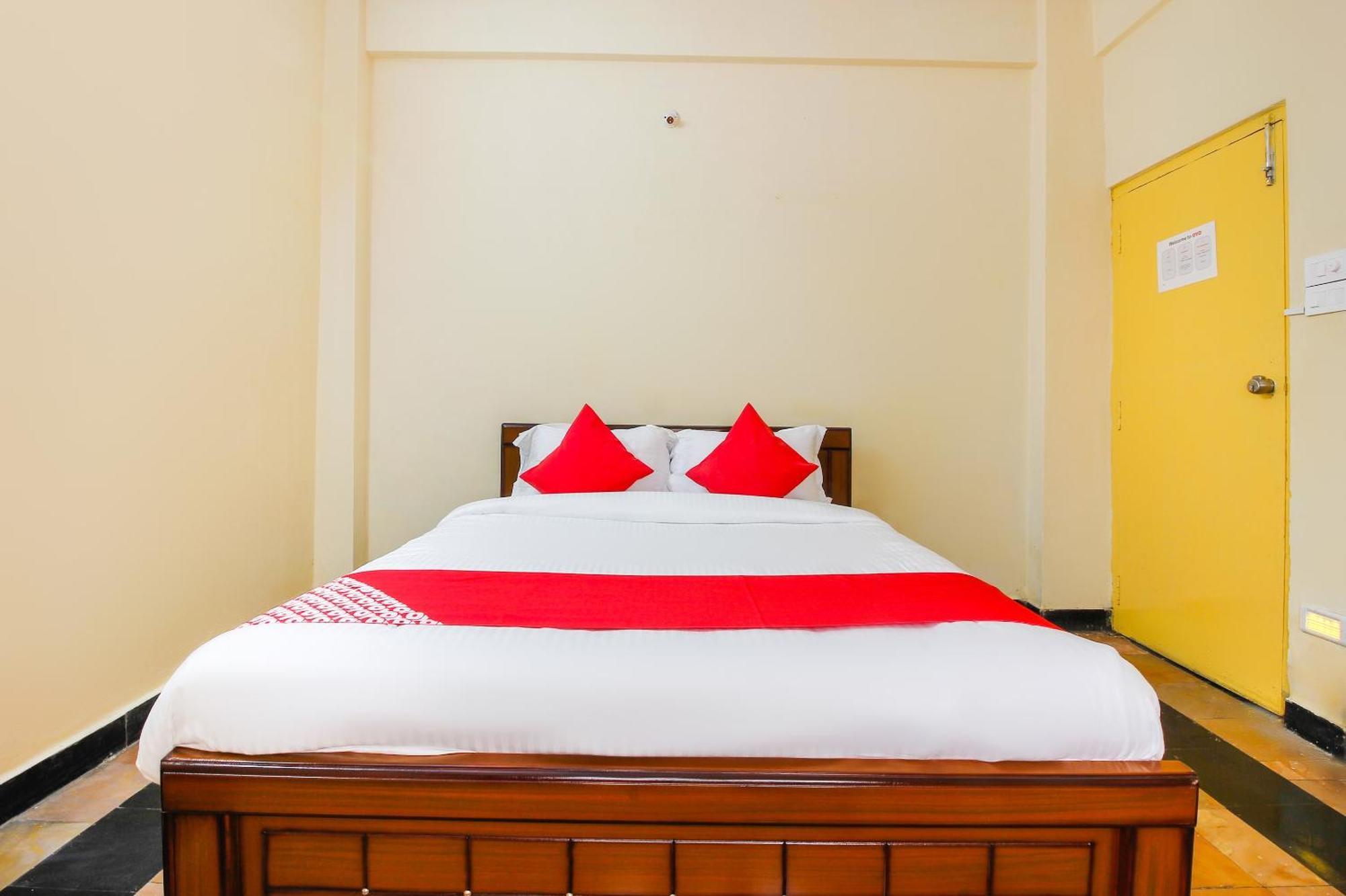 Hotel O Sai Residency Near Sr Nagar Metro Station Hyderabad Exterior foto