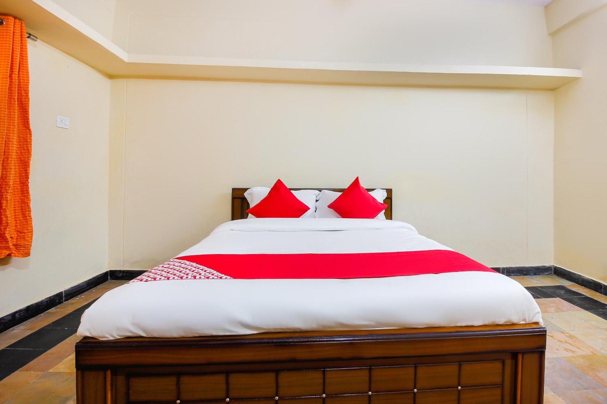 Hotel O Sai Residency Near Sr Nagar Metro Station Hyderabad Exterior foto